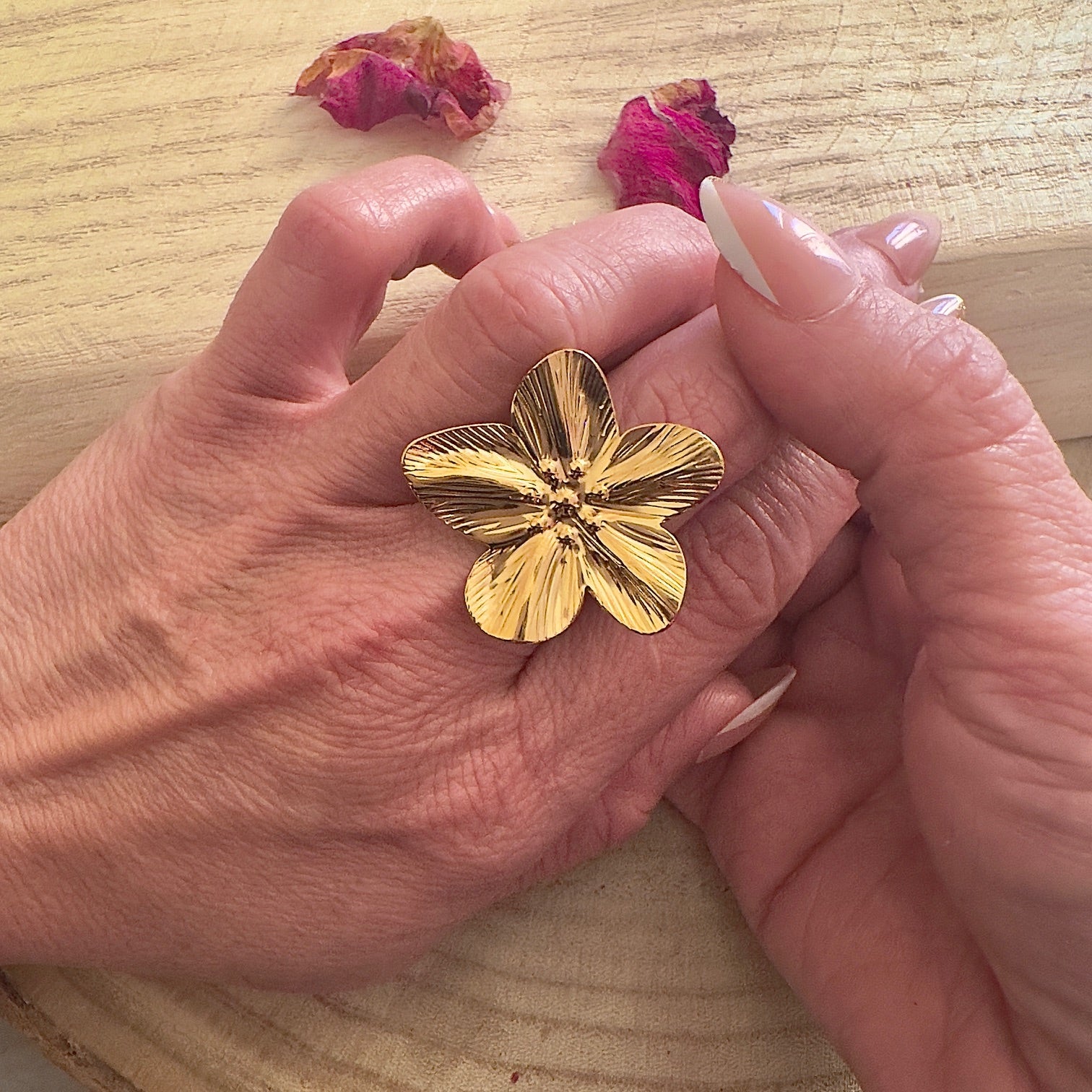 Mad So Creation Lina bague doré fleur ajustable