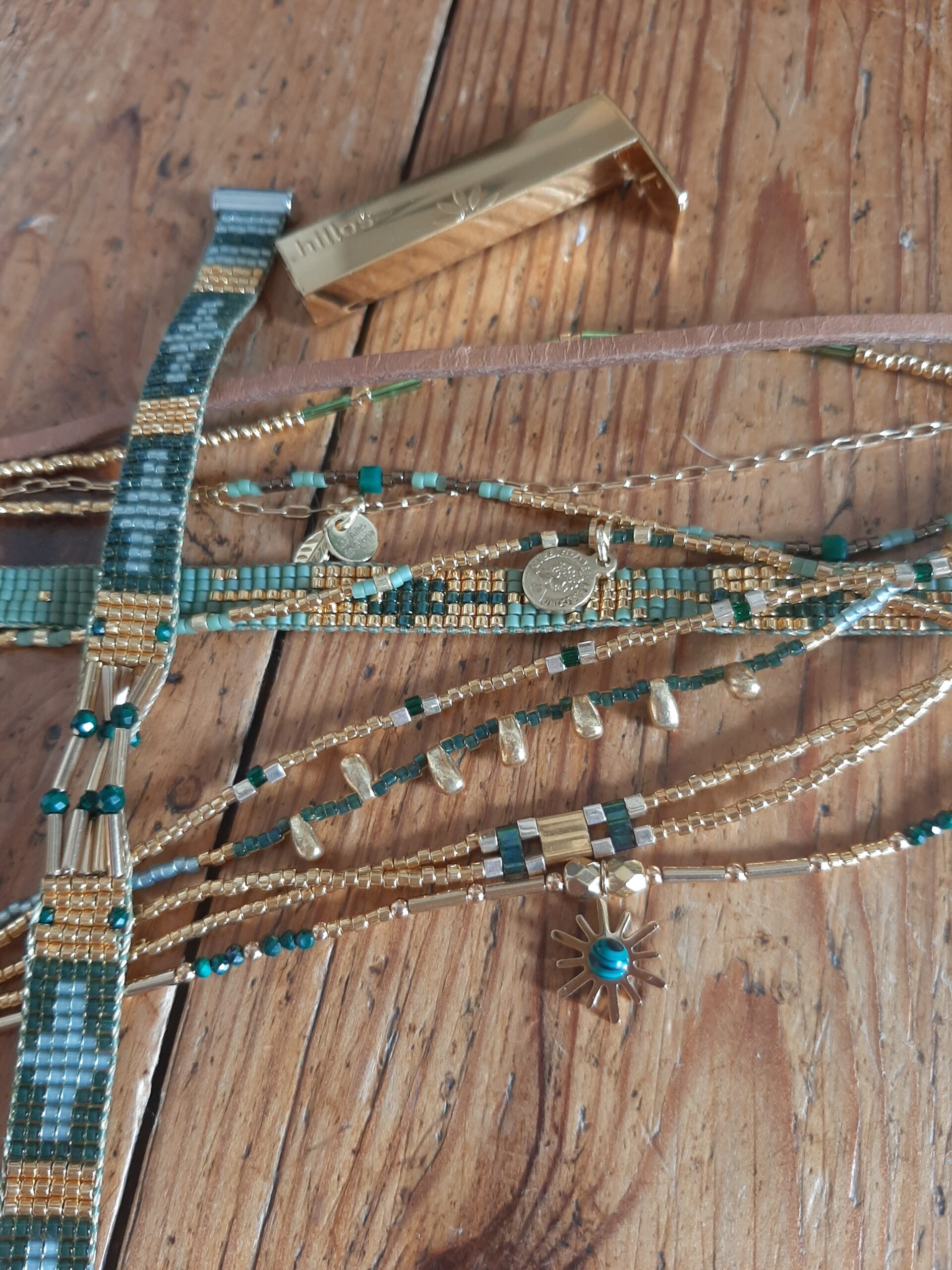 Les Ailes de Gloria Manchettes Green Purity manchette verte