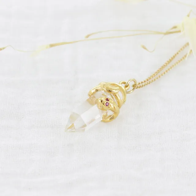Leticia Ponti Snake collier pendentif cristal rubis