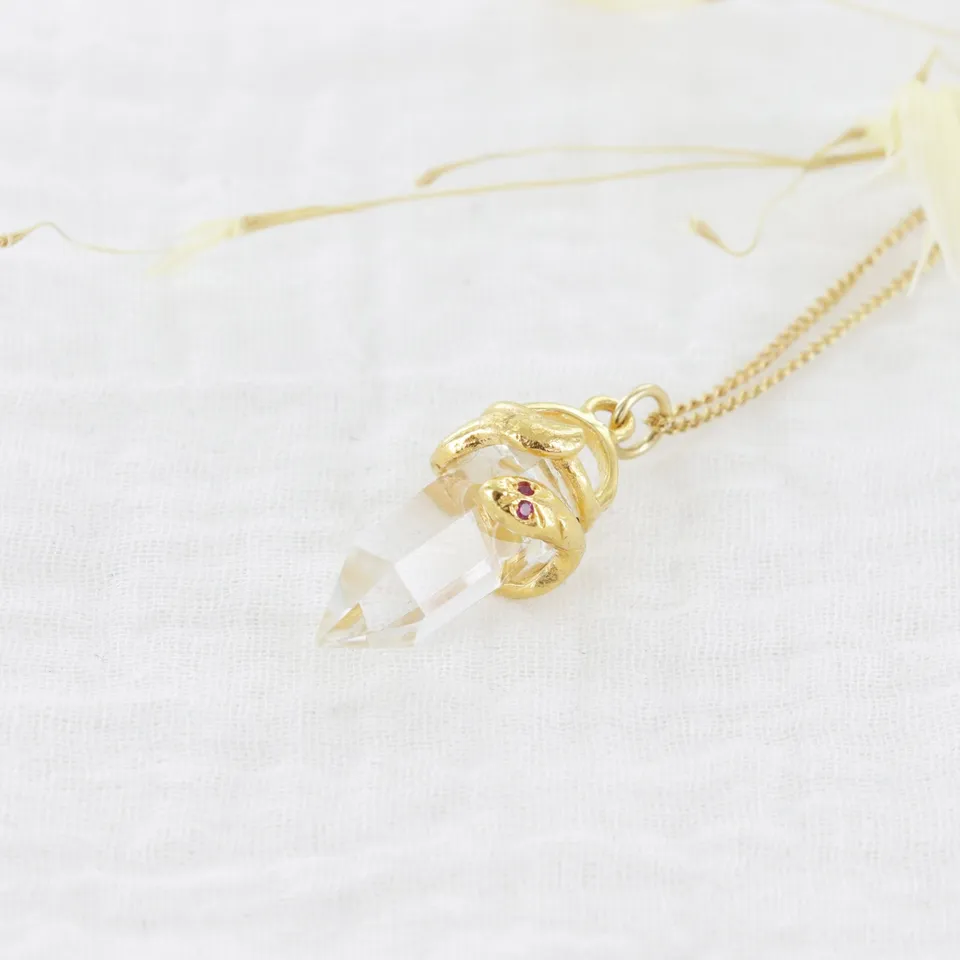 Leticia Ponti Snake collier pendentif cristal rubis