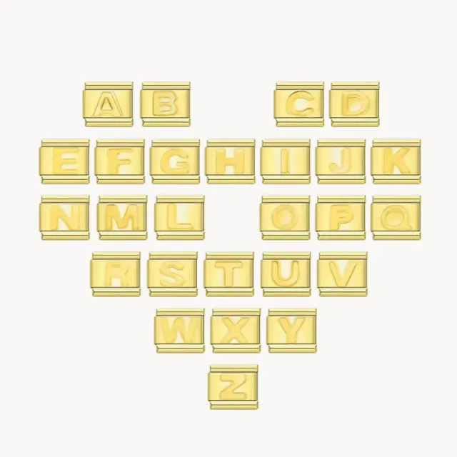 Les Ailes de Gloria Wings Lettre Engrave Gold charm