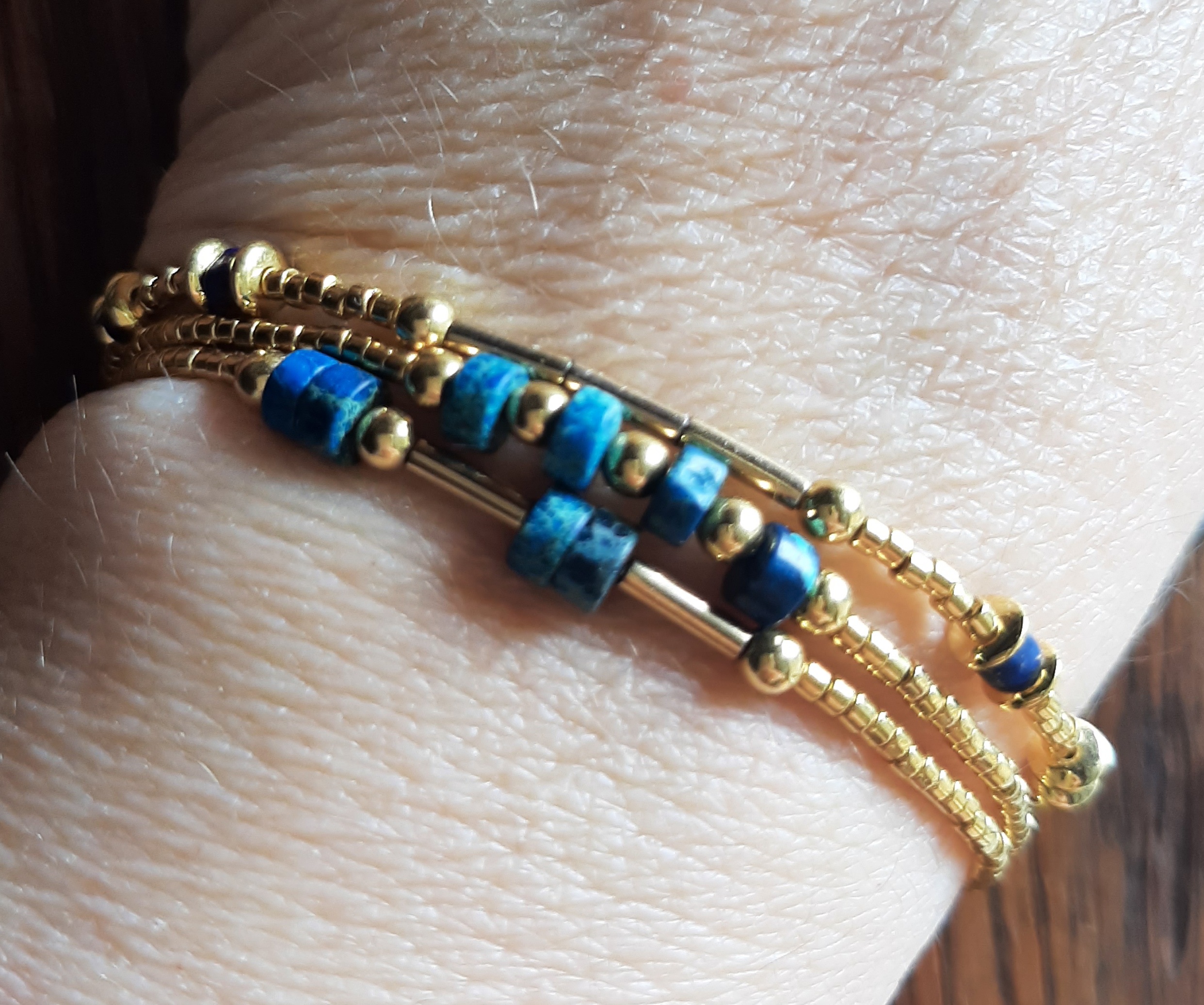 Les Ailes de Gloria Multirangs Golden Blue bracelet doré
