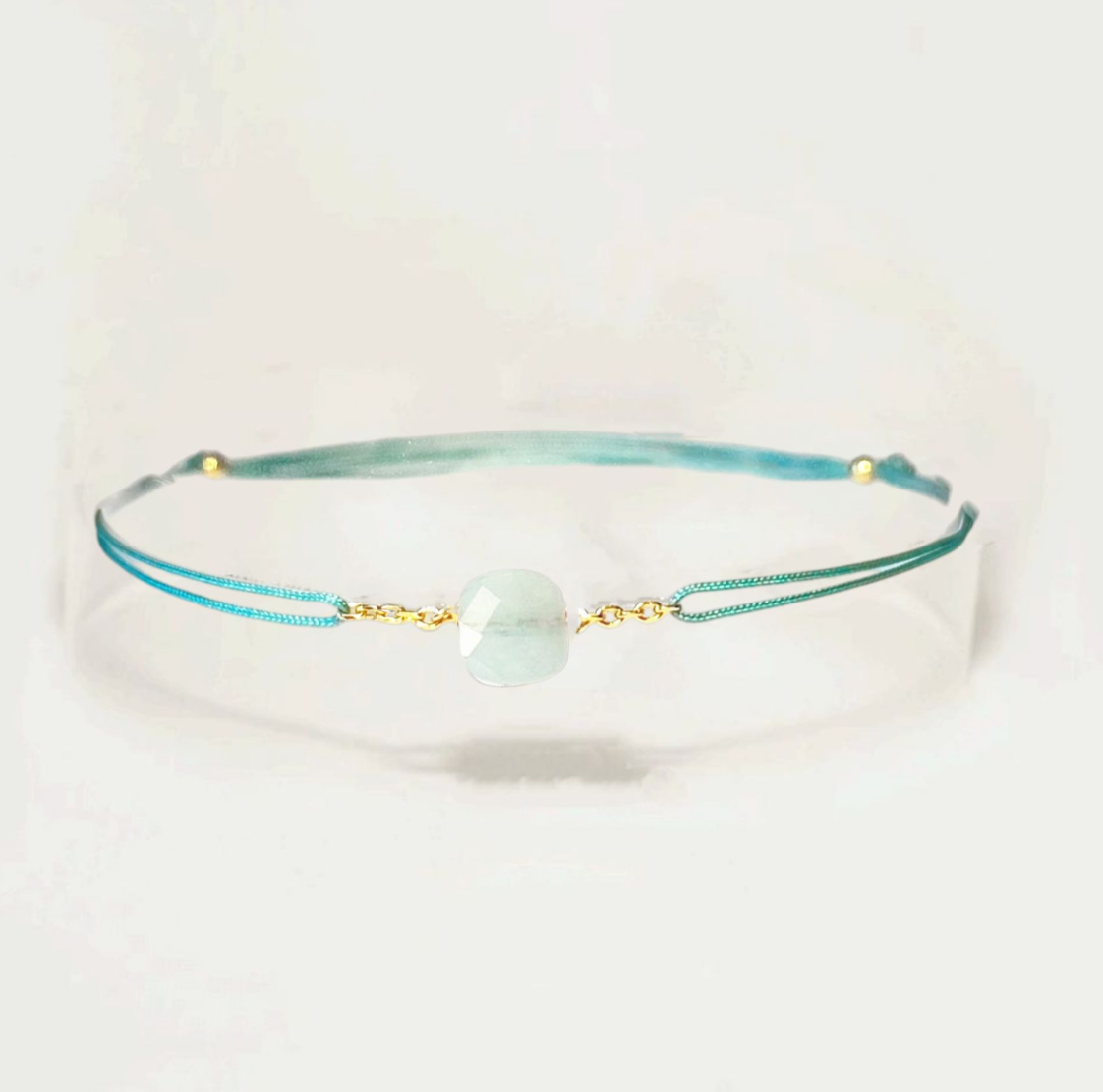 Ô PLUM Cordon Aigue-Marine bracelet plaqué or réglable enfant