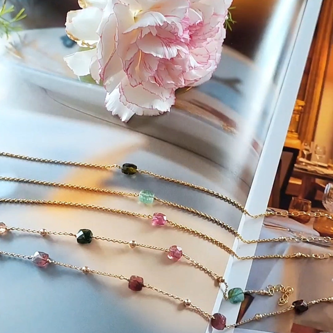 Ô PLUM HELOISE bracelet 4 tourmalines plaqué or 15-18 cm