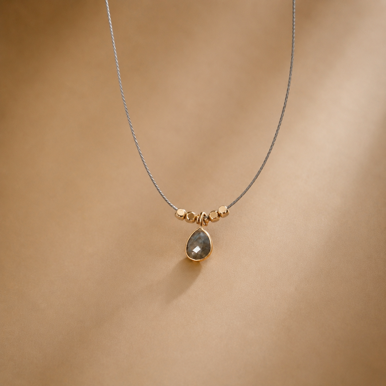 Ô Plum Colliers et Sautoirs collier cordon labradorite plaqué or 42 cm