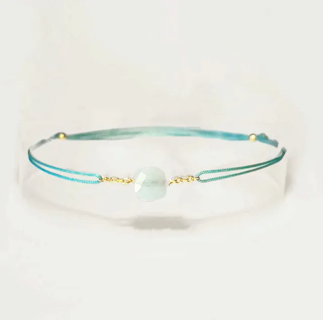 Ô PLUM Cordon Aigue-Marine bracelet plaqué or réglable enfant