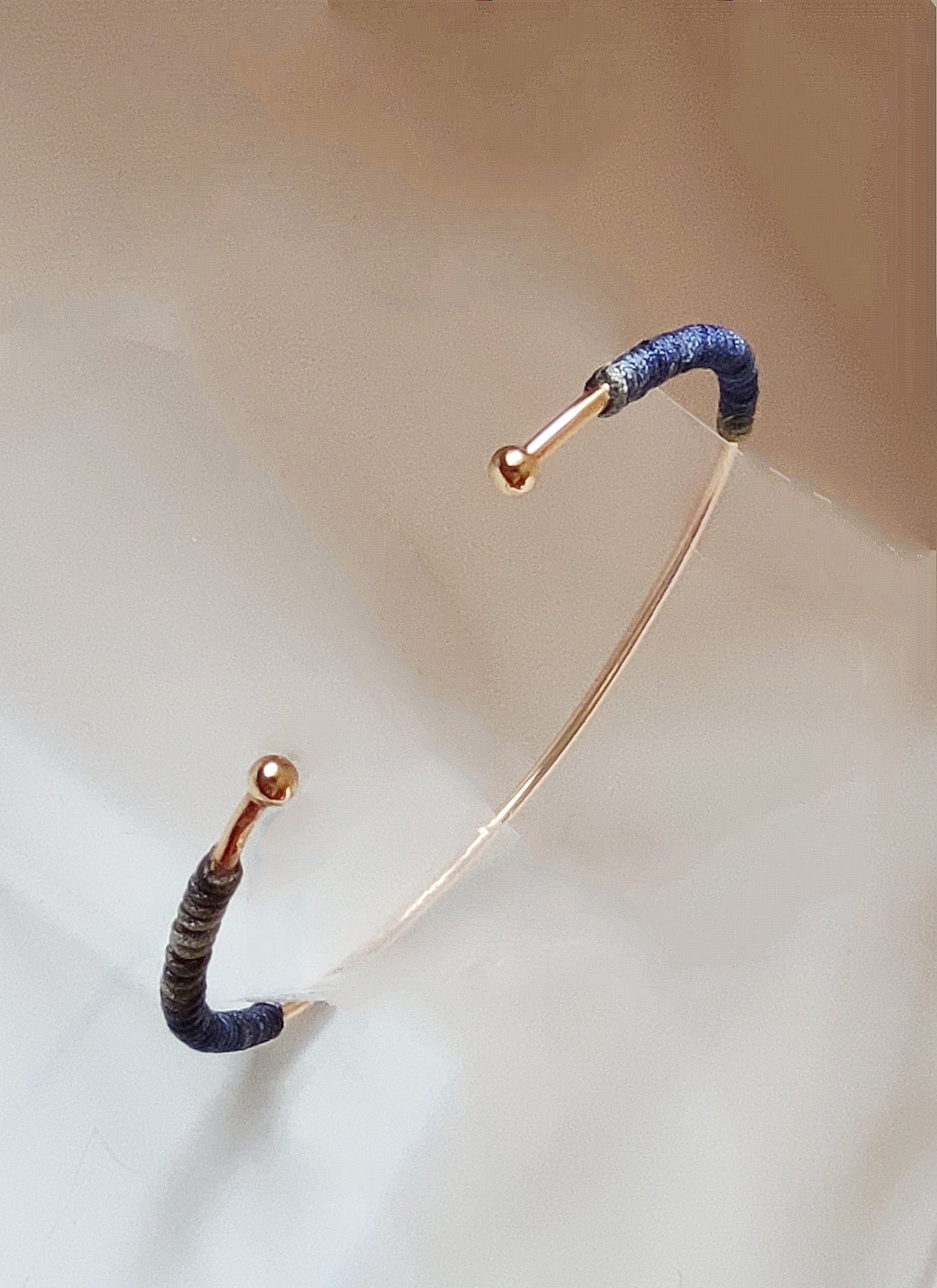 Ô PLUM Jonc Fil Laura bracelet plaqué or jade bleu
