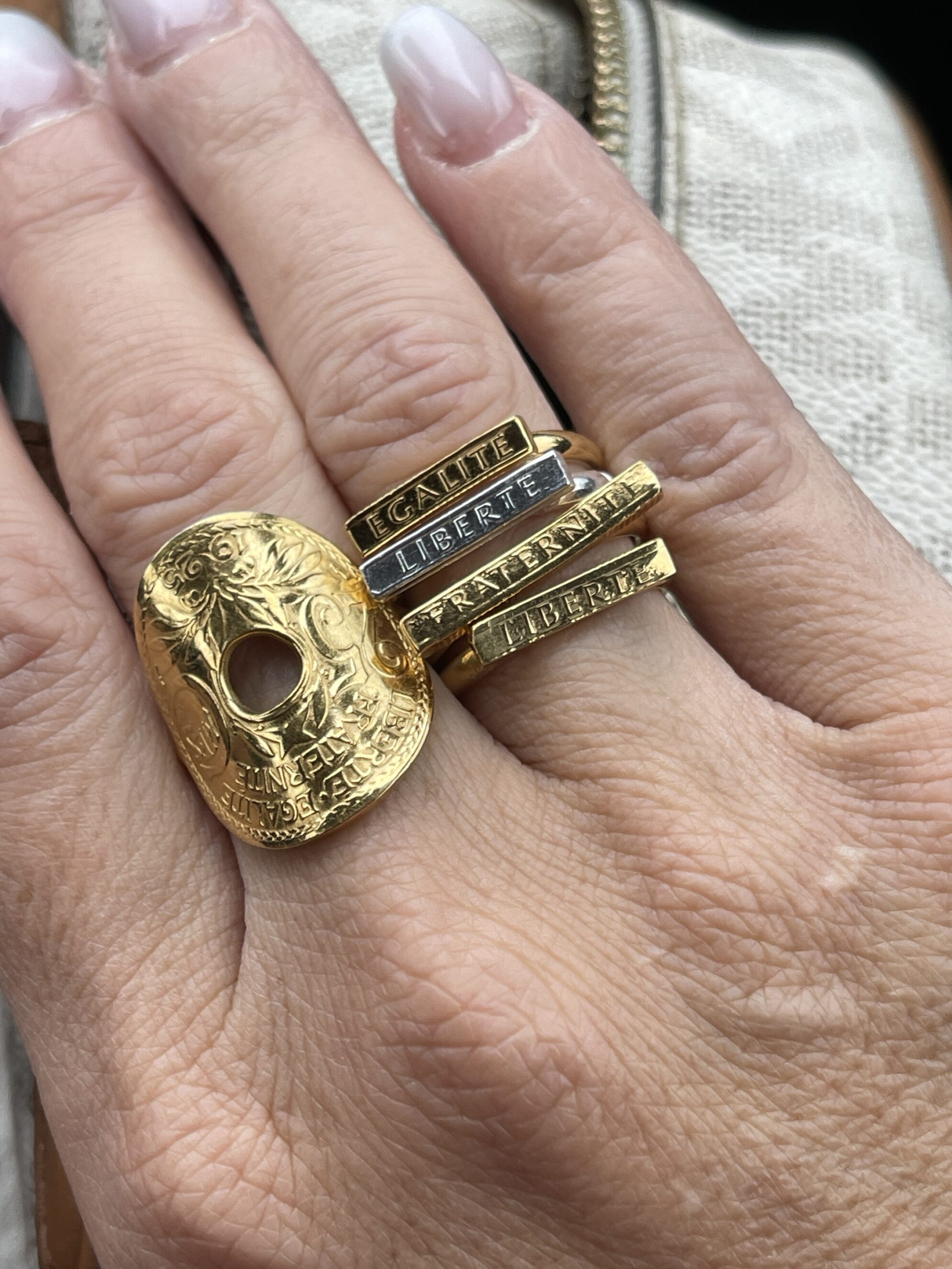 Le P’tit Franc Râleuse bague 10 francs argent 47-68