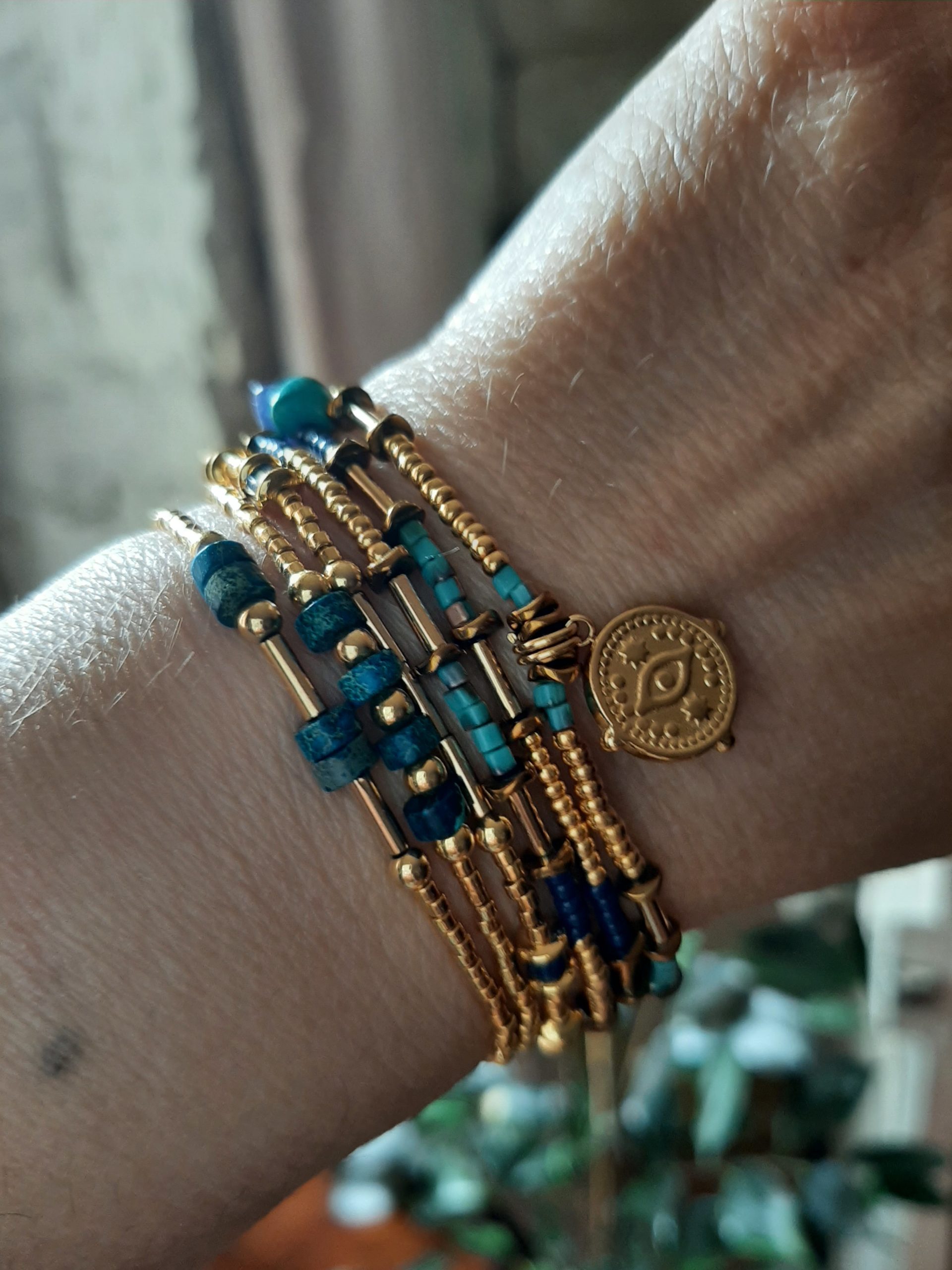 Les Ailes de Gloria Karma Blue bracelet multirangs bleu