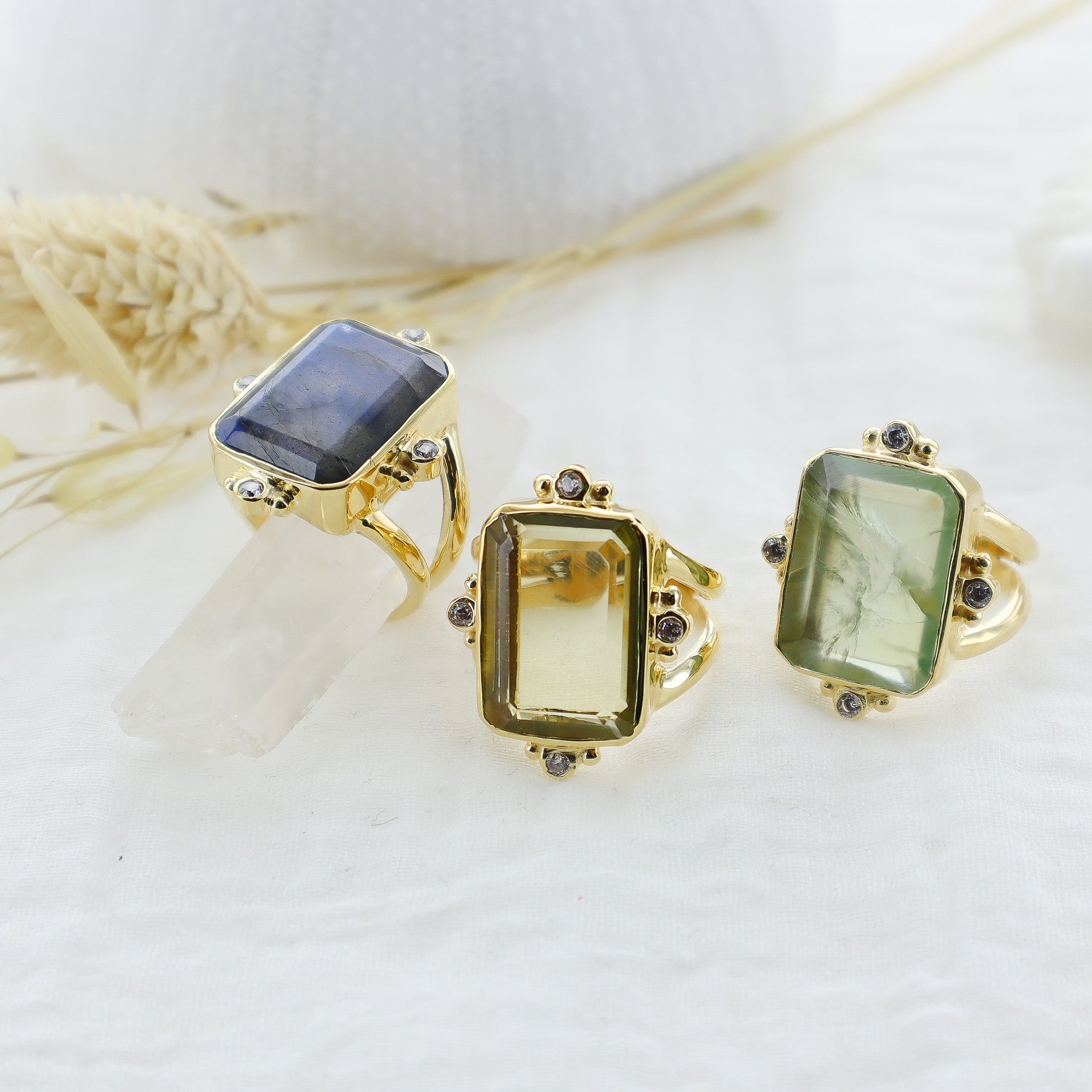 Leticia Ponti Norah bague labradorite ajustable plaqué or