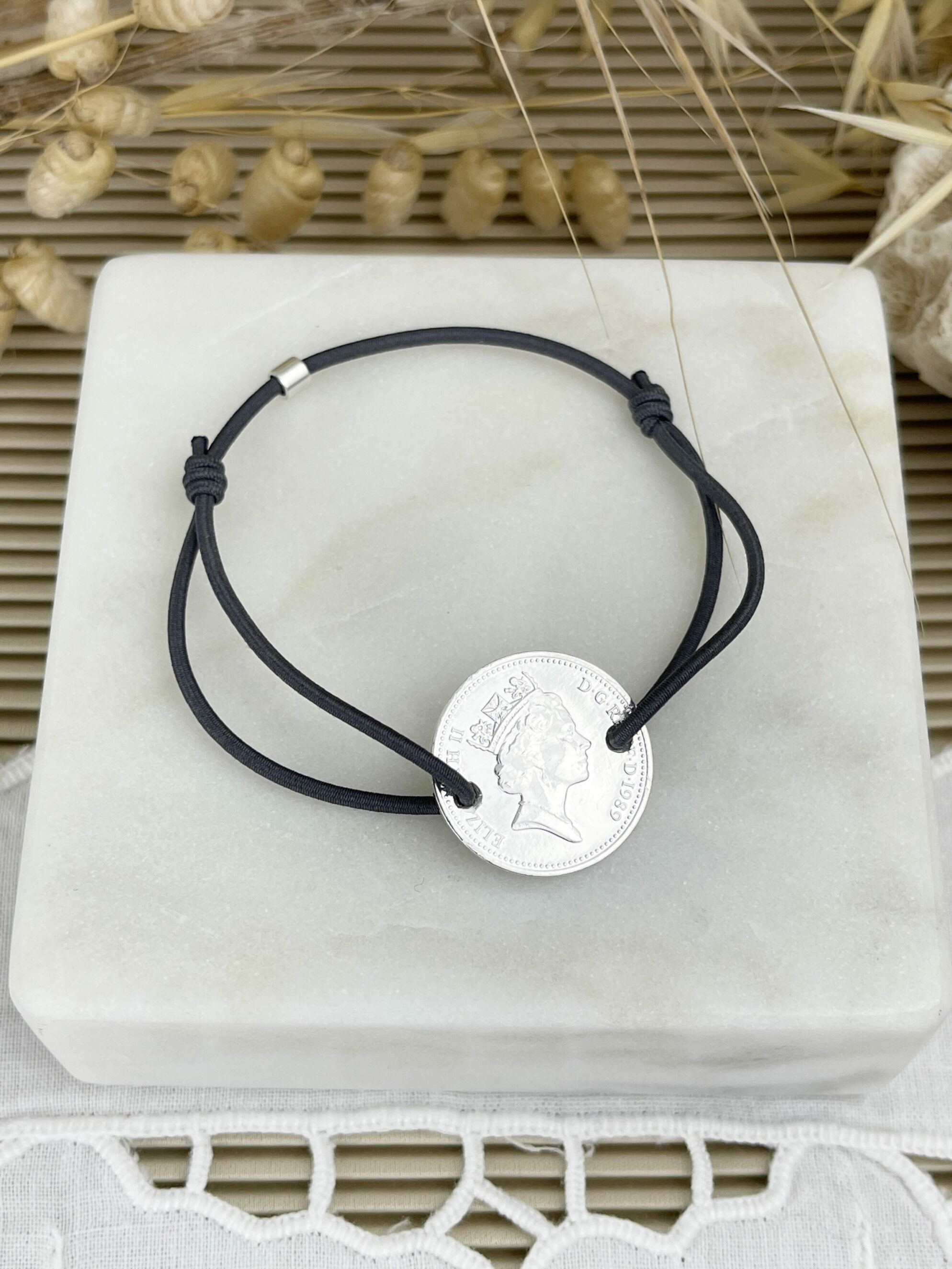 Le P’tit Franc One Penny bracelet pièce cordon élastique