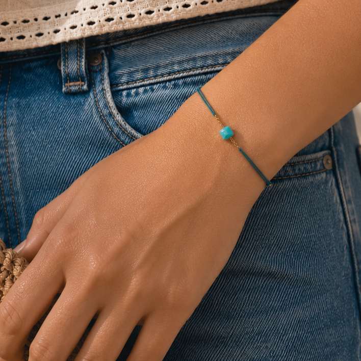 Ô Plum Bracelet Cordon Sodalite Foncée Plaqué Or Bleu Marine