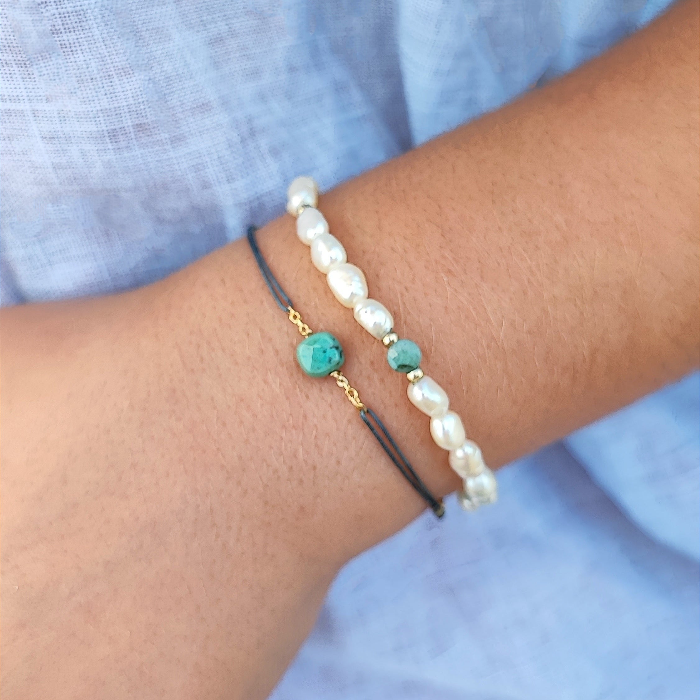Ô PLUM Pearly bracelet perles turquoise plaqué or 17/19cm