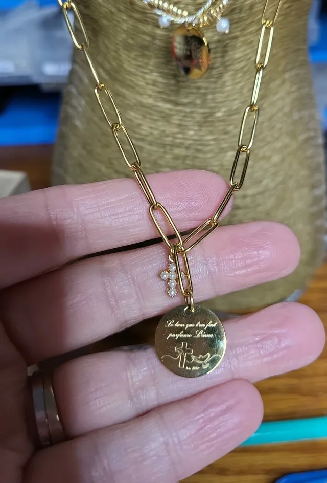 Les Ailes de Gloria collier Parfum d'Âme gravure personnalisée