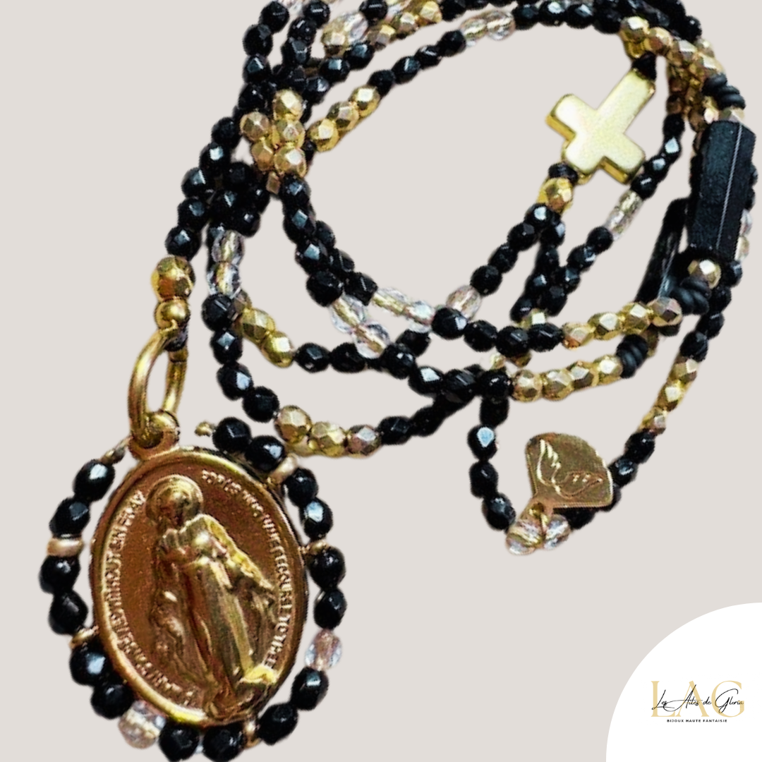 Les Ailes de Gloria Noctis collier chapelet sautoir