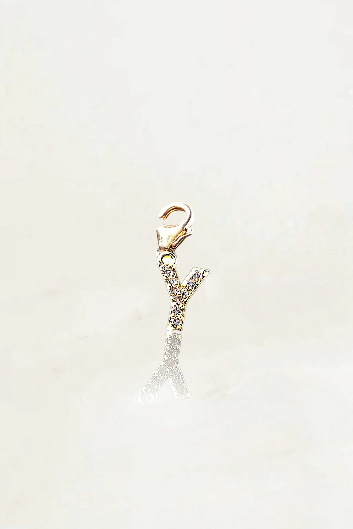 Ô Plum Breloques et Chaînes breloque lettre Y plaqué or zircons 2 cm