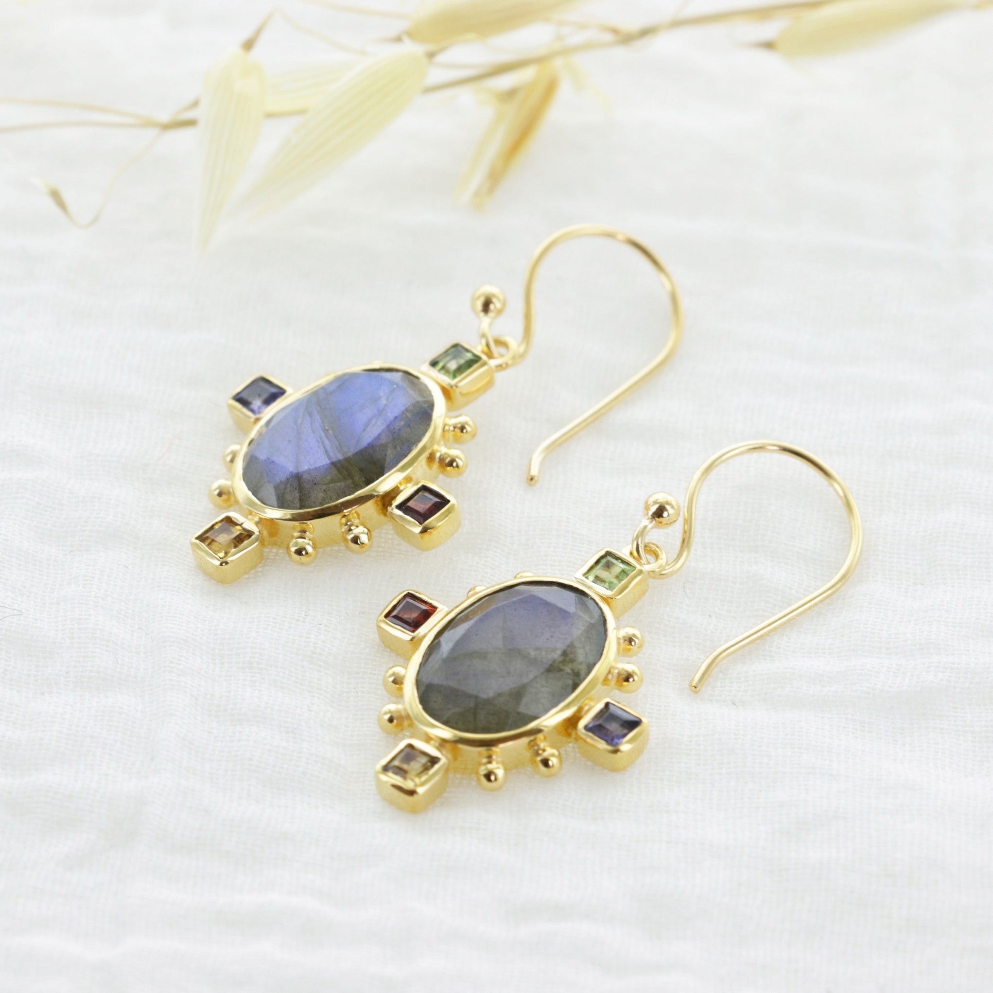 Leticia Ponti Margot boucles labradorite plaqué or