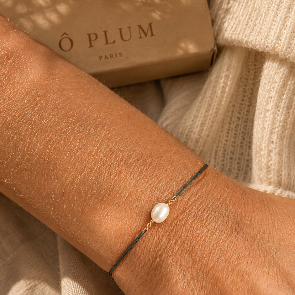 Ô PLUM Bracelets cordon perle blanche bracelet rose pâle plaqué or