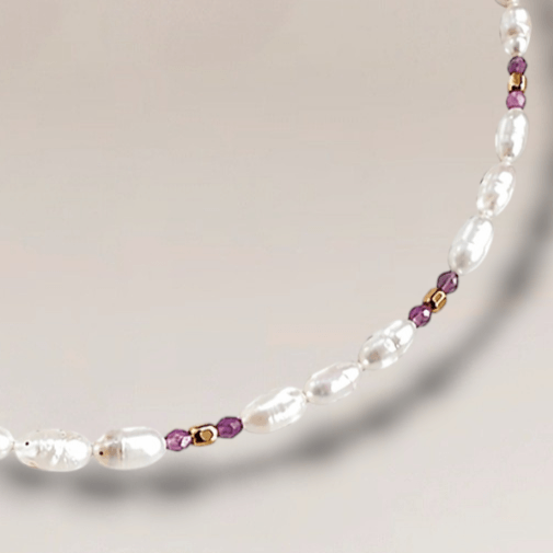 Ô PLUM Anna collier perles et rubis plaqué or 42 cm