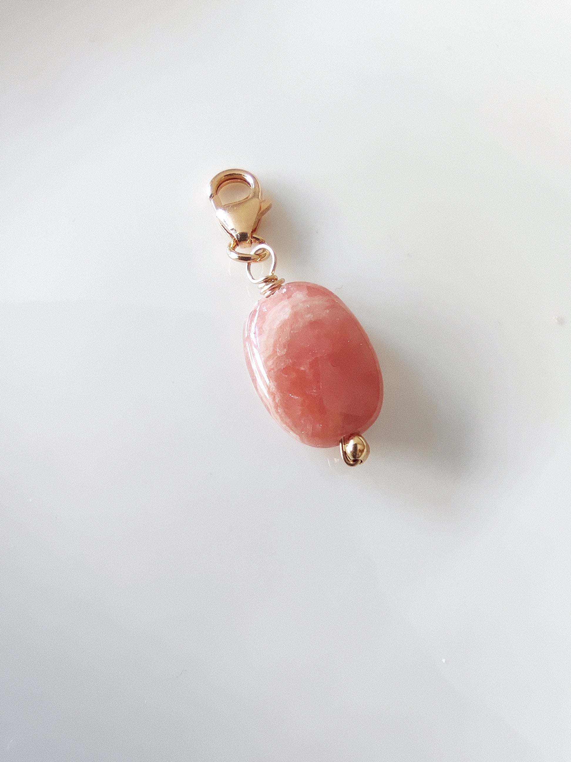 Ô Plum Breloques et Chaînes Rhodocrosite breloque plaqué or