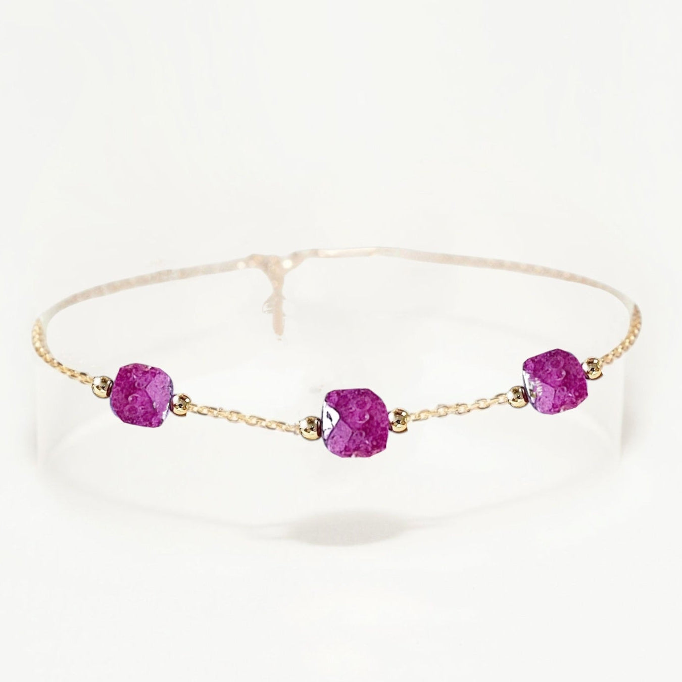 Ô PLUM Ella bracelet trois rubis plaqué or adaptable