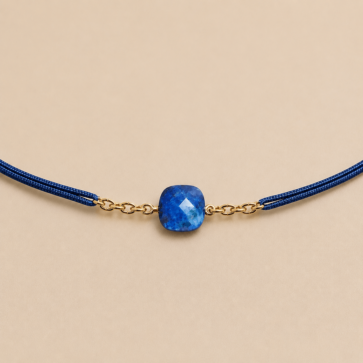 Ô PLUM Bracelet cordon Sodalite claire plaqué or bleu clair