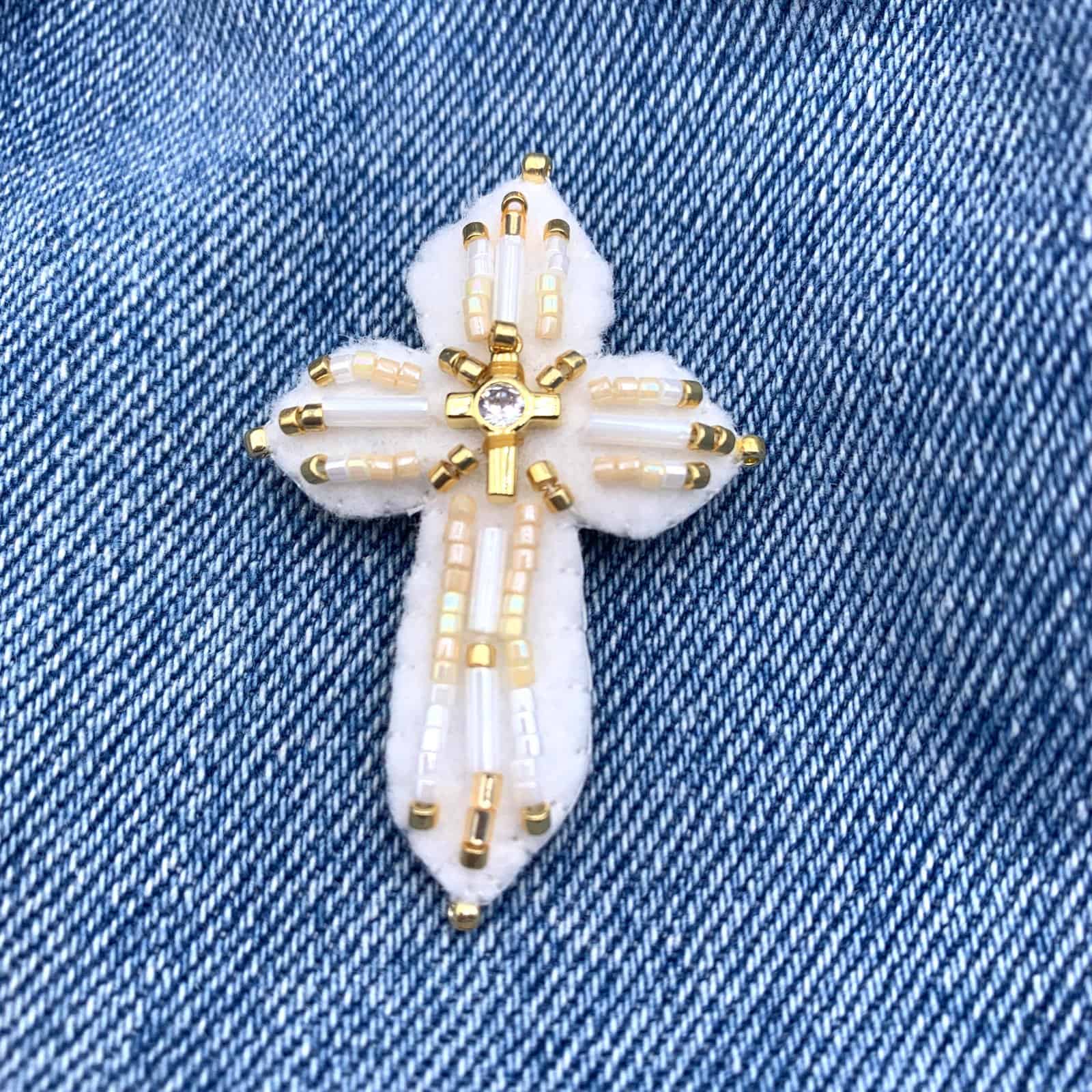 HYPNOCHIC Marta broche croix feutrine perles