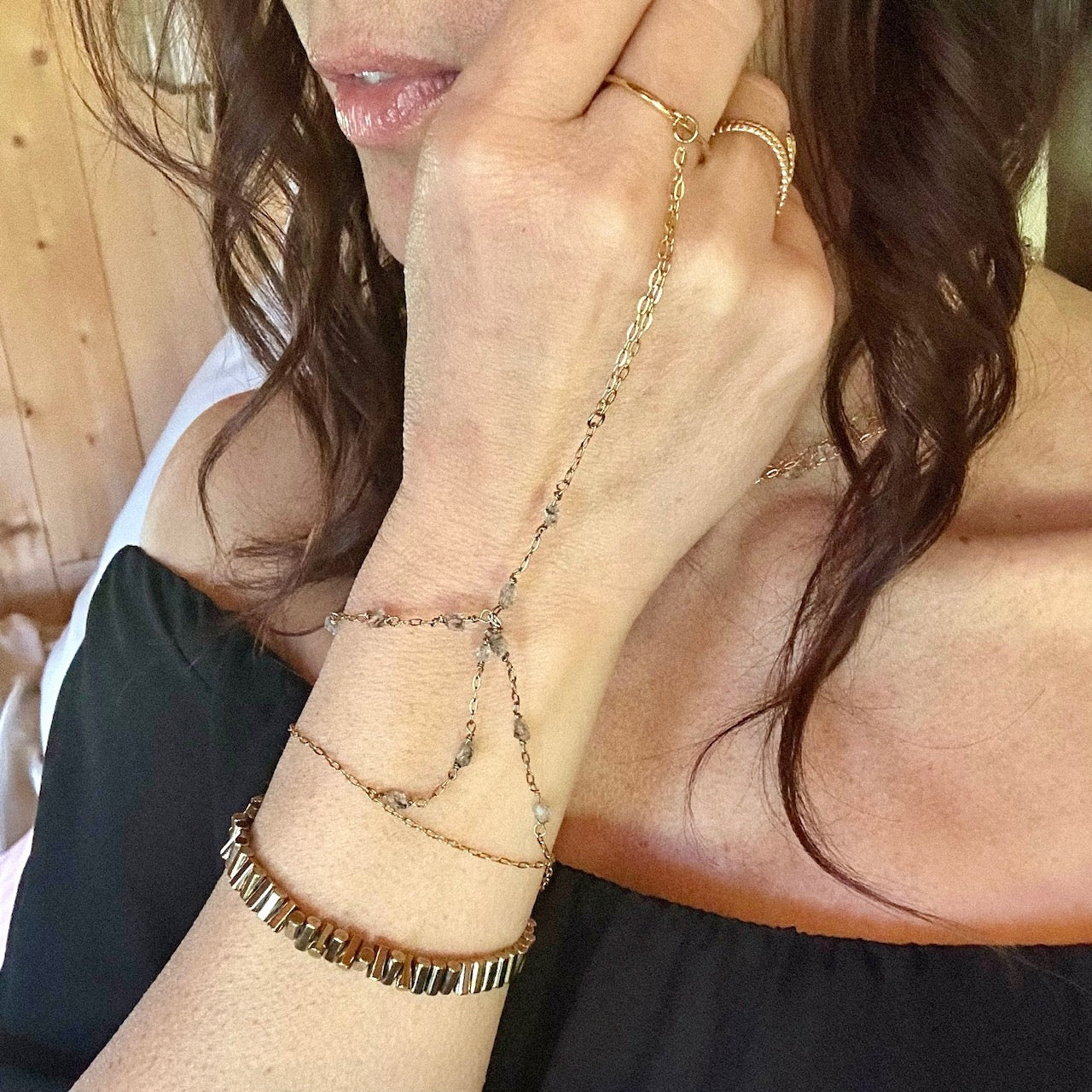 MAD SO CREATION Prisme chaîne de main quartz romantique