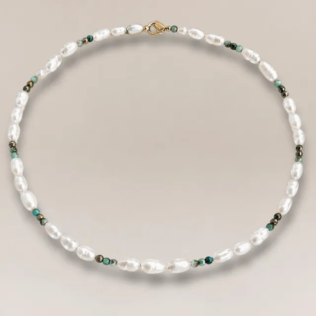 Ô PLUM Anna collier perles et turquoises plaqué or 42 cm