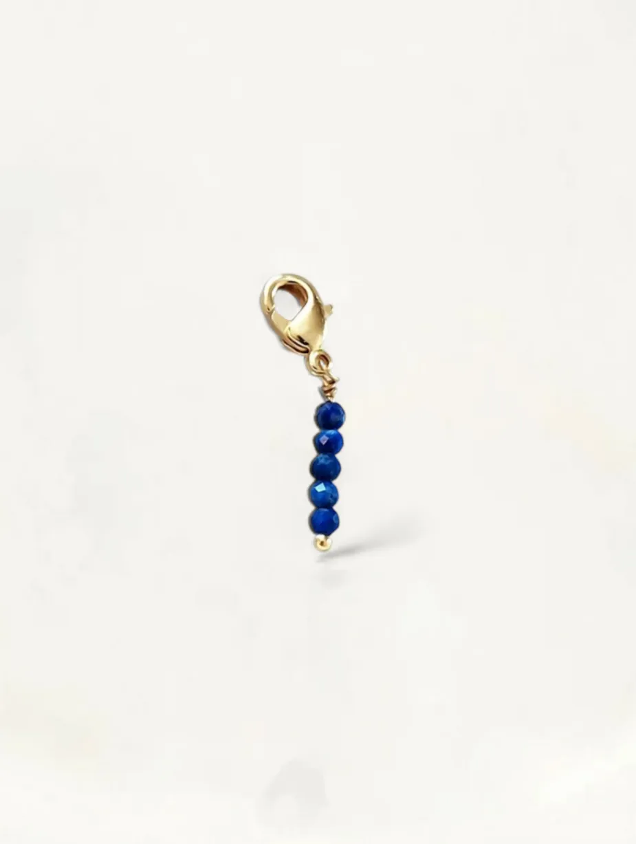 Ô PLUM Tige Lapis Lazuli breloque plaqué or 2,8 cm
