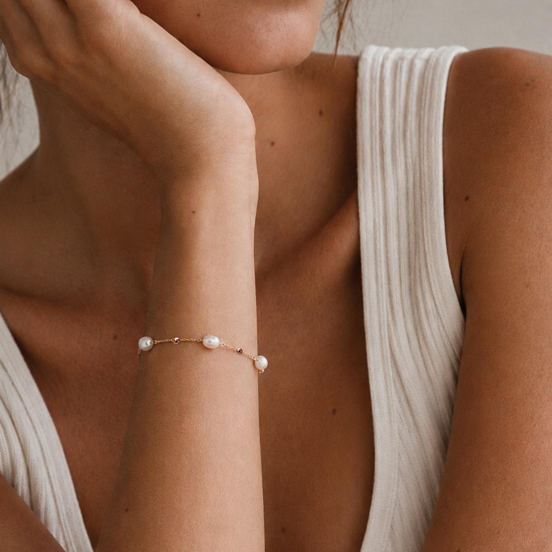 Ô Plum Mila bracelet perles plaqué or réglable 15-18 cm
